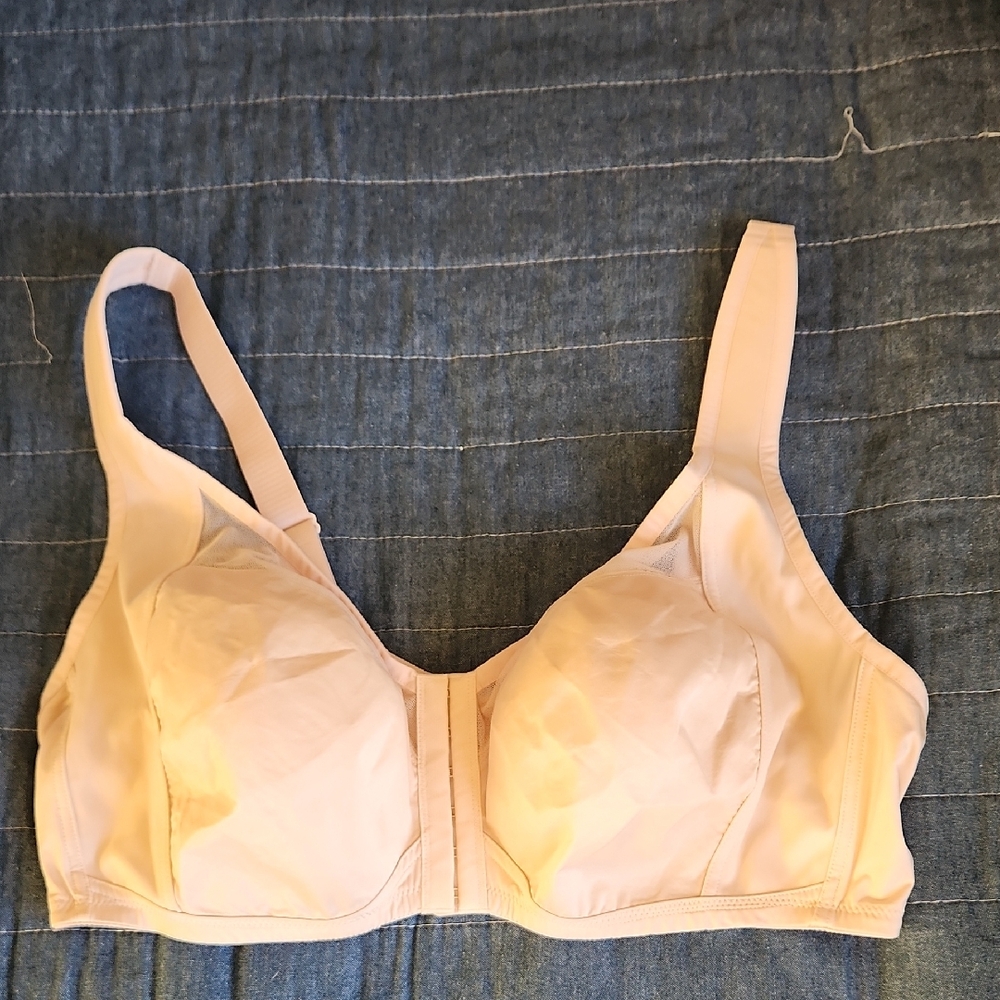 Understance Spacer Adina front-close champagne wireless unpadded bra, size 42DD